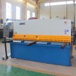 සුප්රසිද්ධ සන්නාමයක් වන QC12y / K 12X3200 හයිඩ්රොලික් ෂර්නි යන්ත්රය හොඳ තත්ත්වයේ