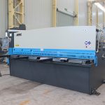 හයිෙඩෝලික් තහඩු ලෝහ ගිලෝටීන් කැපුම් යන්තය ලෝහ තහඩු සඳහා සීඑන්එන් කැපීම, ලෝහය කැපීමේ යන්ත්රය